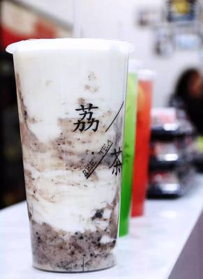 這家小店 美女、美食、美茶，齊了